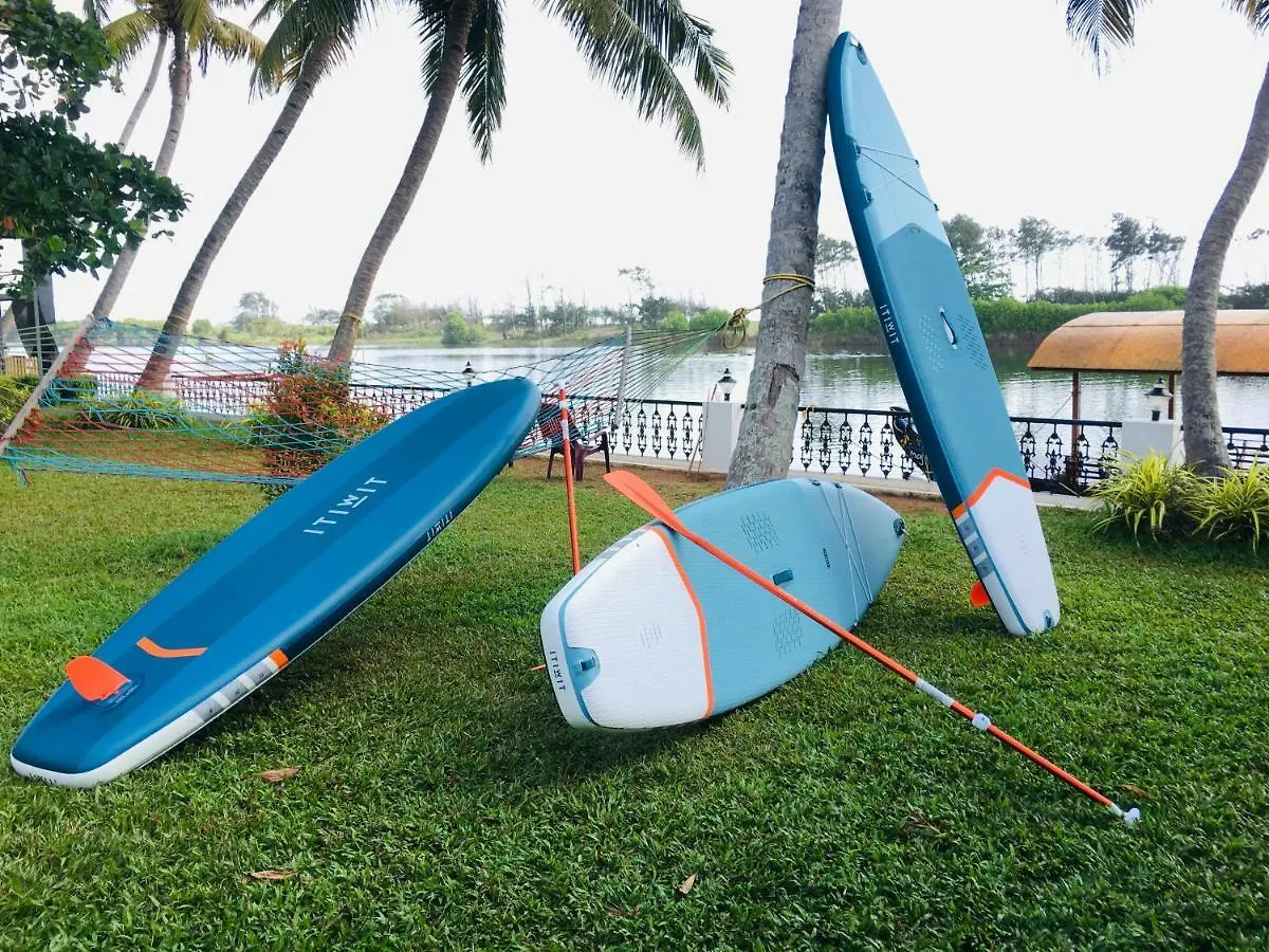 VOYE HOMES Majestic Lake&Beach Resort Varkala Paravūr 0*,